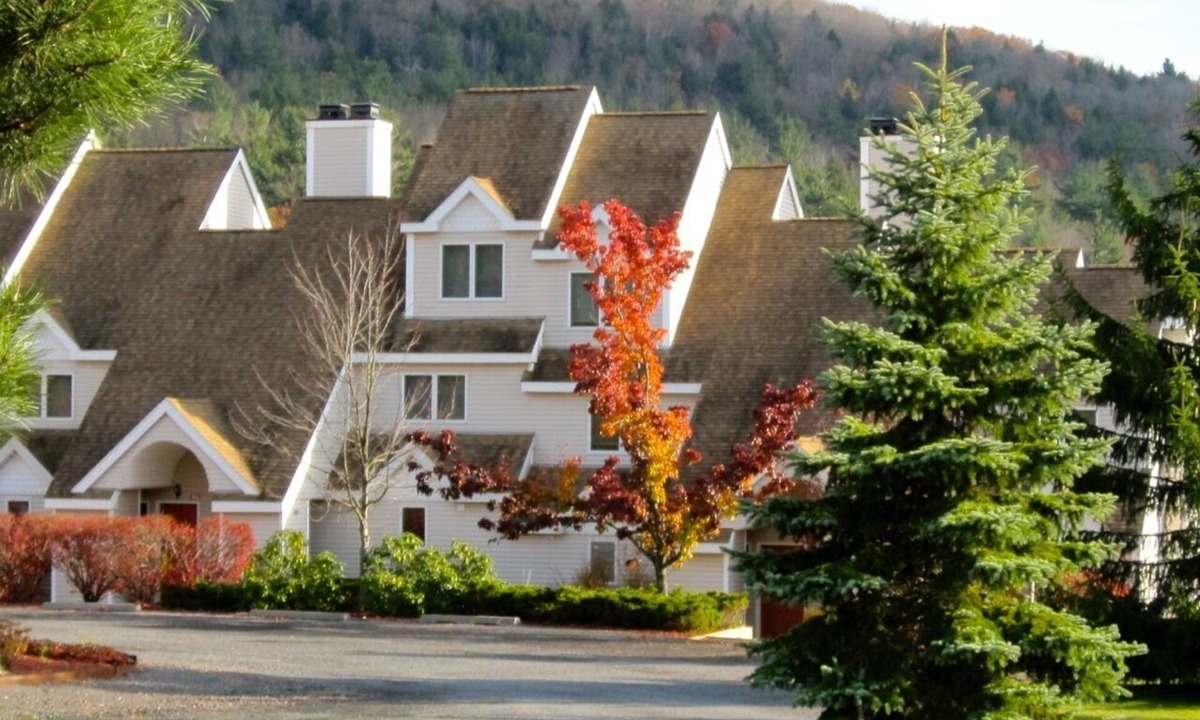 Hensonville House | 4BR TOWNHOUSE MINUTES TO WINDHAM & HUNTER Free shuttle to Windham Mnt ski season