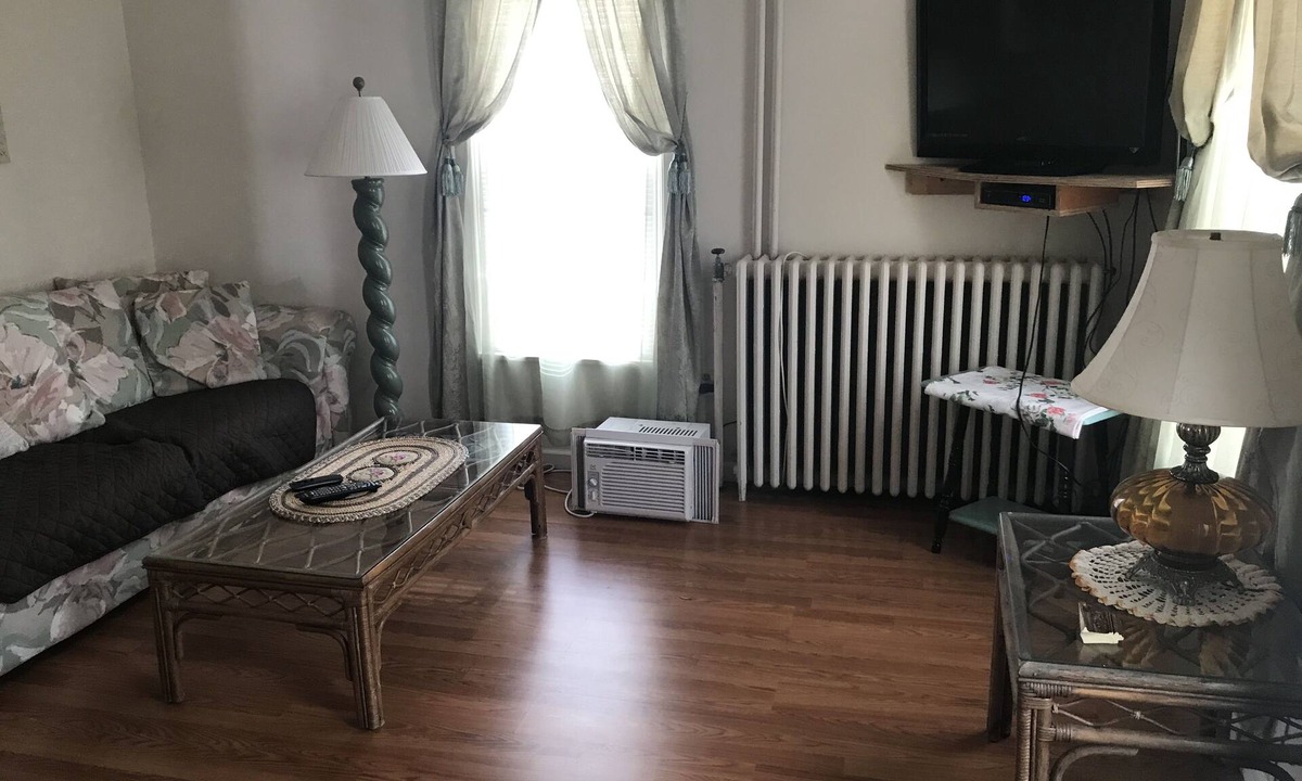 Richfield Springs House | 5 Bedroom Family House - Big yard