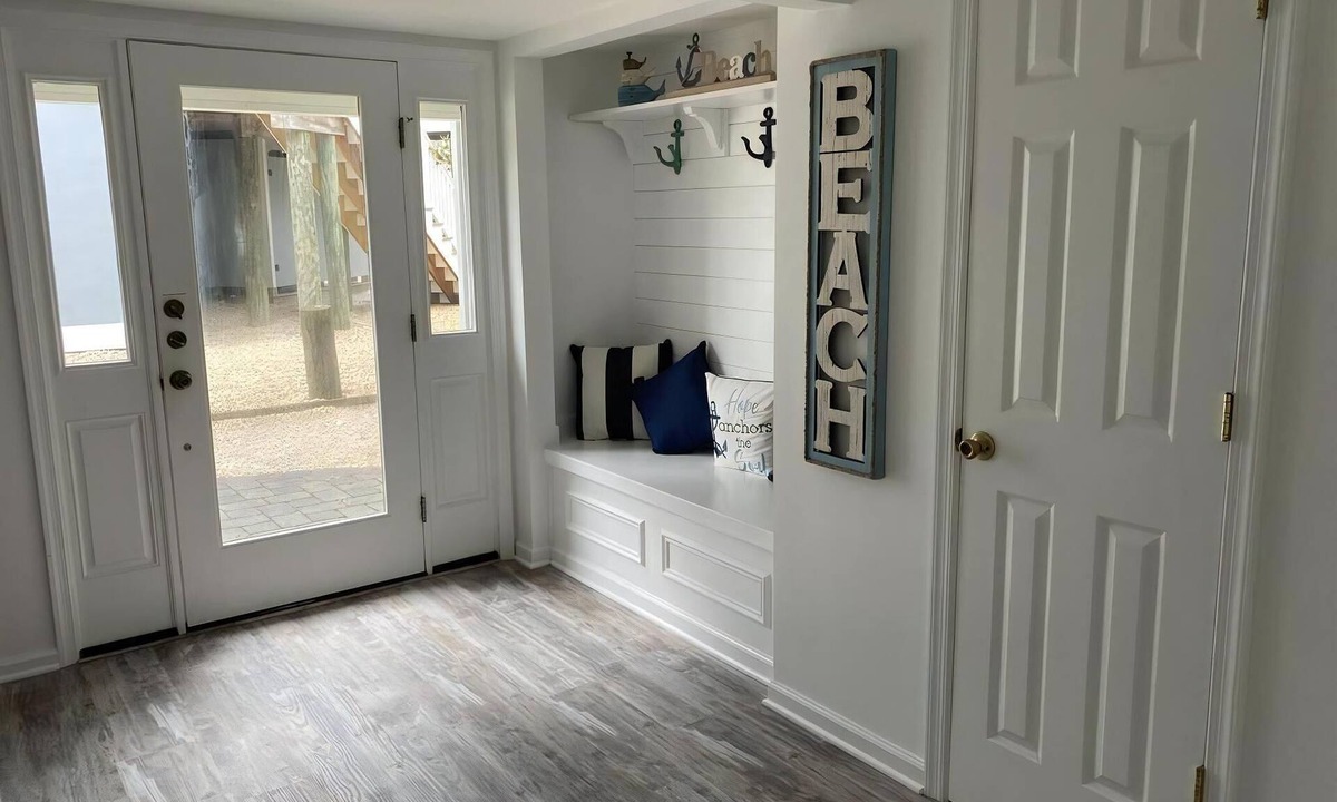 Harvey Cedars House | 5 bedroom house steps to private Beaches