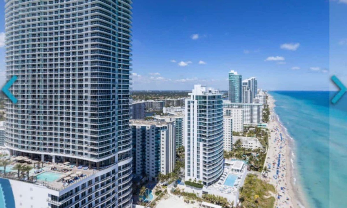 Hollywood South Central Beach Condo | 5 Stars LYFE , 25th floor 1bedroom on Beach with Ocean view