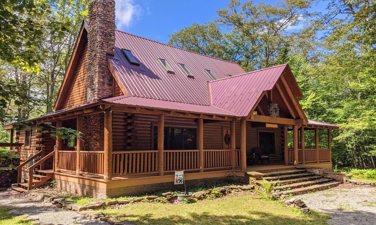 Edray Cabin | 5BR Cabin; Hot Tub, Summer escape to Snowshoe!