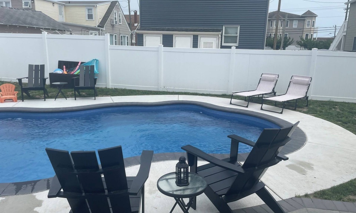 Wildwood Crest House | 7 Bedroom Pet Friendly Gorgeous Home w/Pool & Hot Tub