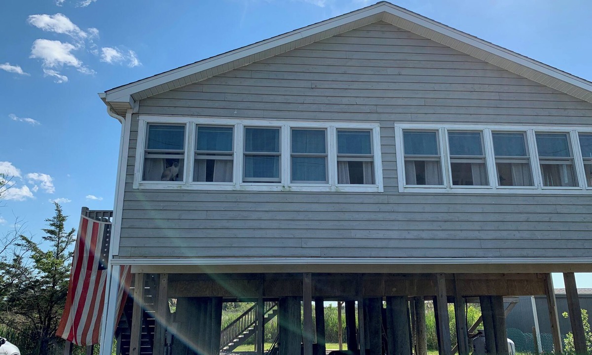 Broadkill Beach House | 805 S Bayshore Drive