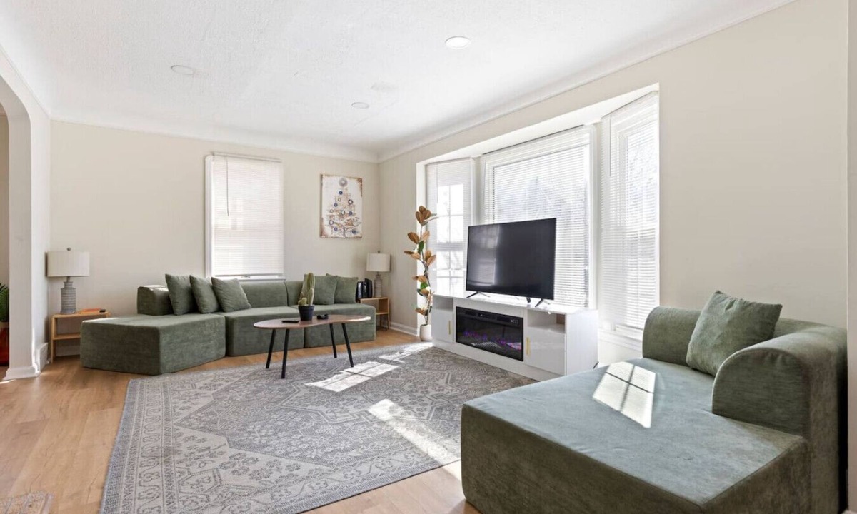 Cleveland House | A luxurious and pampering home for a perfect stay.