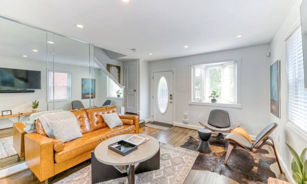 Southeast House | A peaceful 8-guest home nestled beside Fort Dupont Park