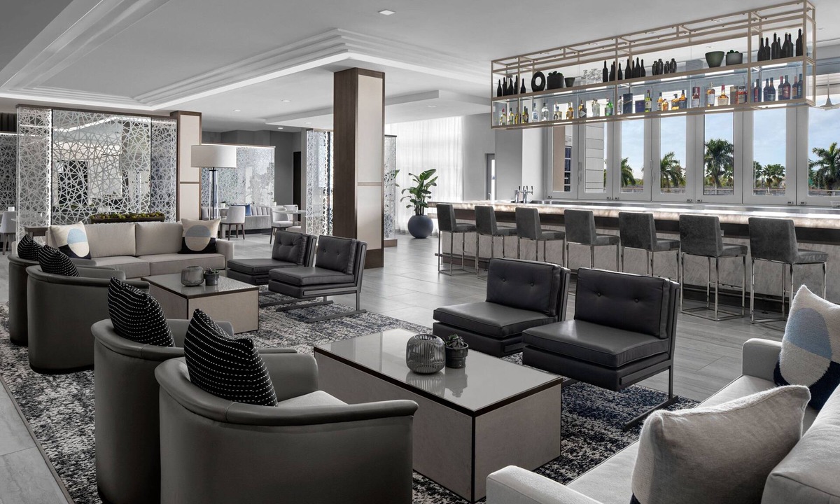 Ludlam Hotel | AC Hotel by Marriott Miami Dadeland