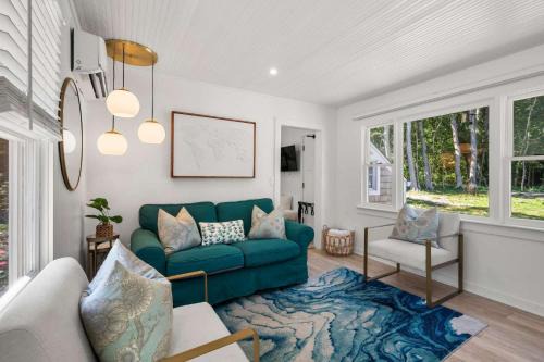 Yarmouth Port House | Adorable Updated Cottage Walk to Water