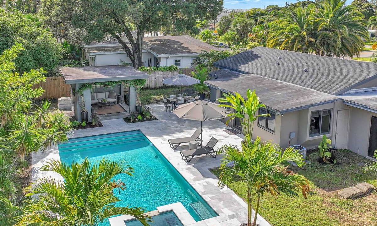 Wilton Manors House | Almost Famous - Pool - Jacuzzi