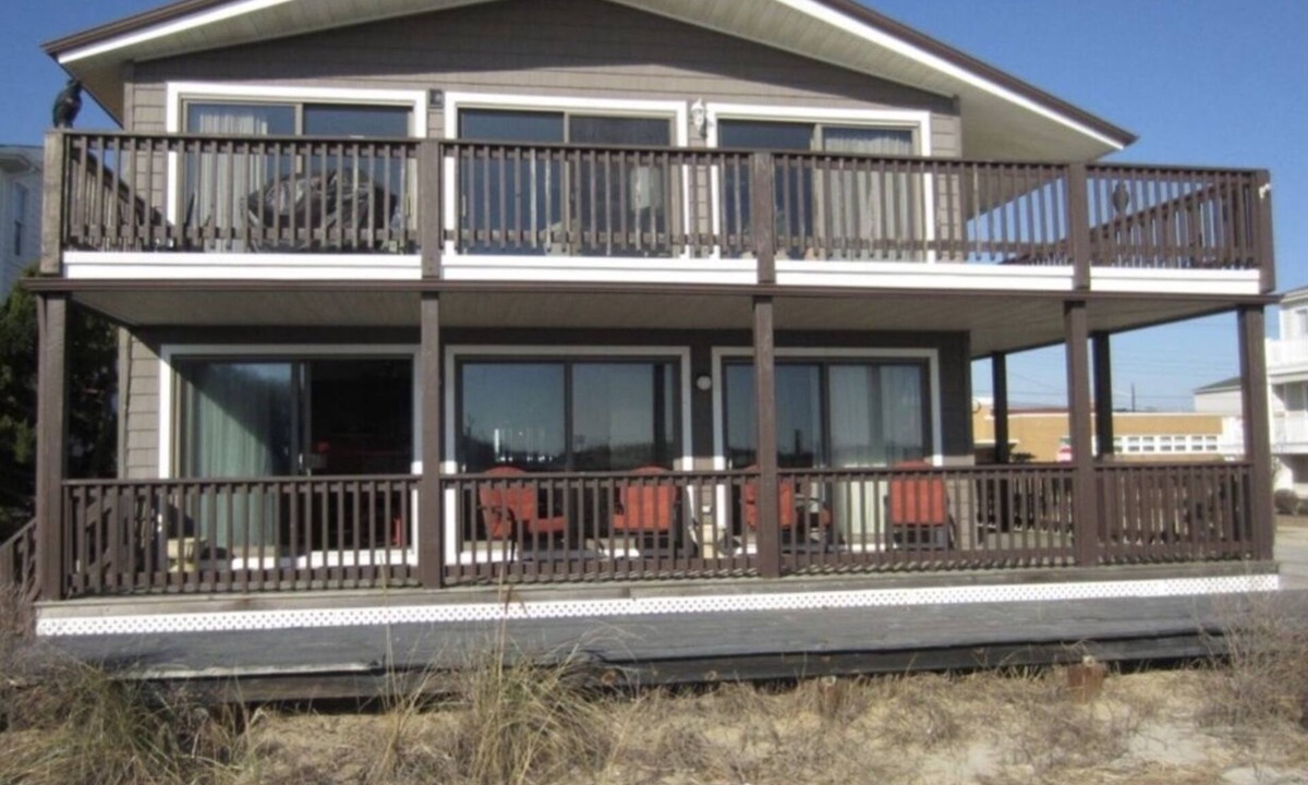 South End Condo | Amazing Beachfront Property at a Great Price