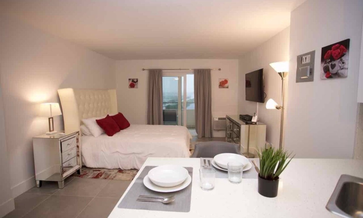 North Bay Village Apartment | Amazing Studio in North Bay Village