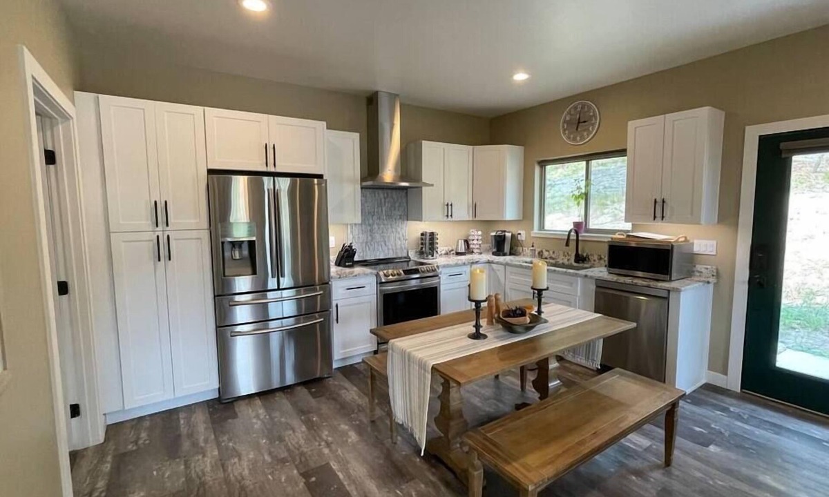 Somers House | Amazing views of Flathead Lake at Falcon's Perch