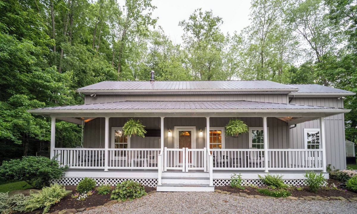 Dundee House | Amish Country Retreat w/Hot Tub & Fenced Yard