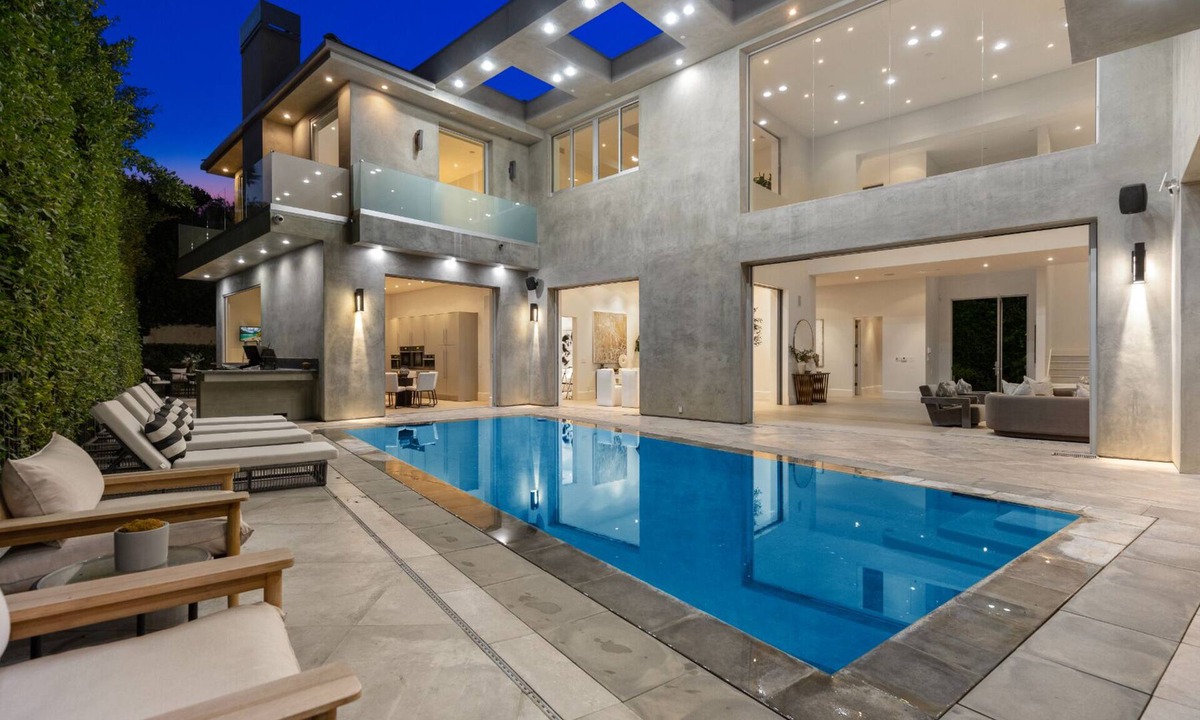 Beverly Glen Villa | Angelo Circle - An Extraordinary Modern Architectural Masterpiece