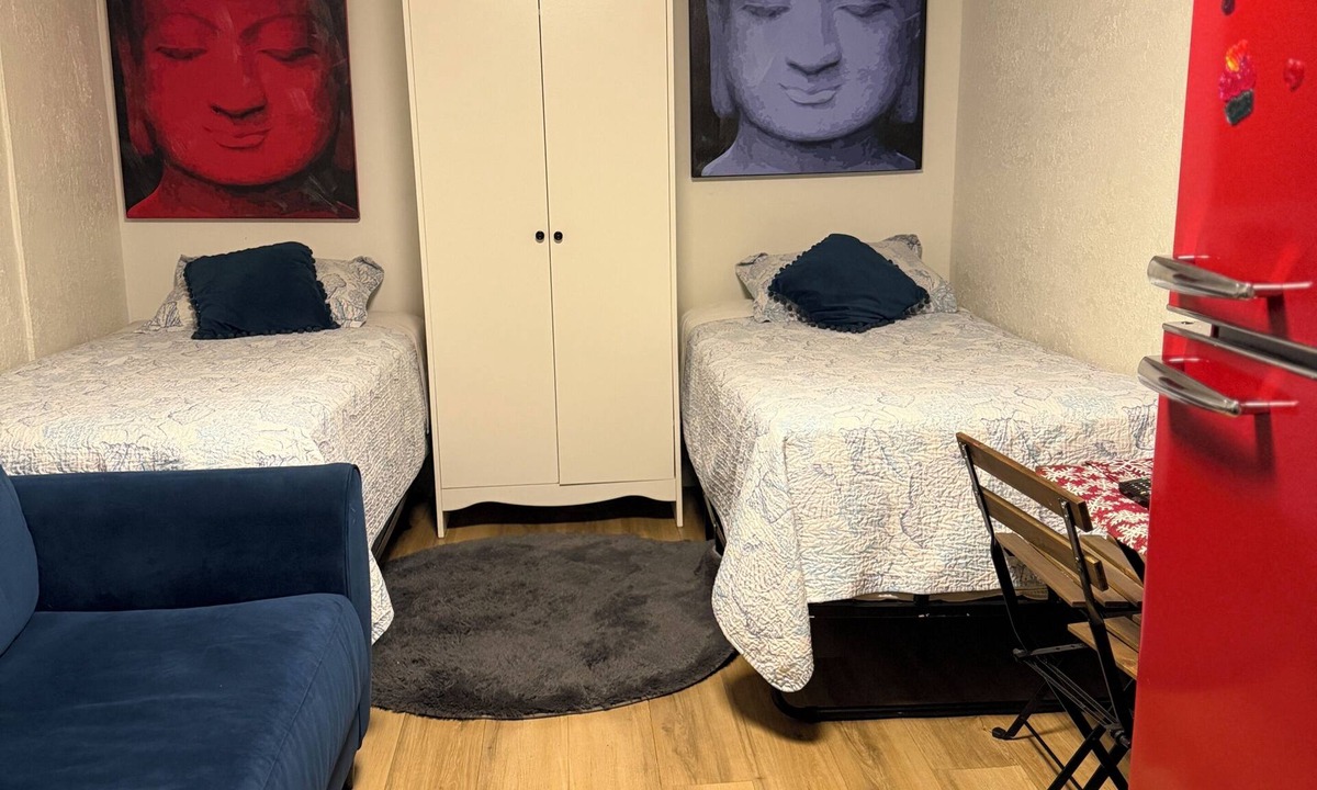 Sunrise Apartment | Apartment in Sunrise with AC and parking lot