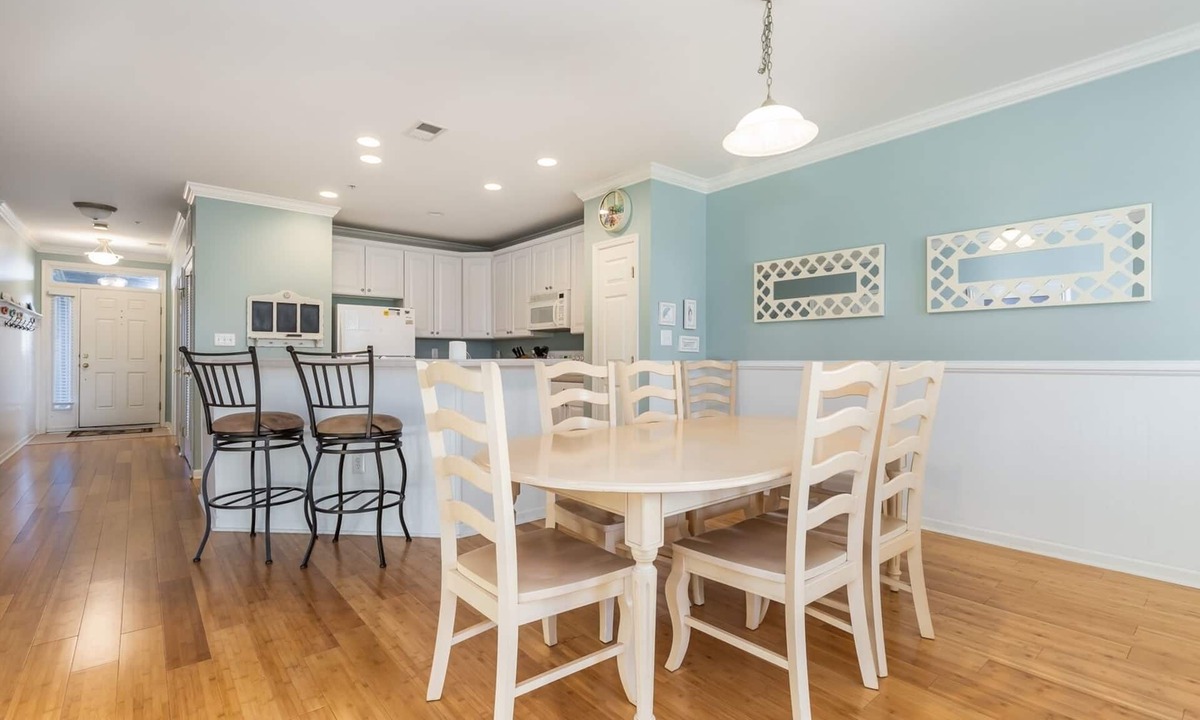 Sunset Island House | August Discounts and Short Stays Sunset Island 4 Fountain Drive East, Unit 3A