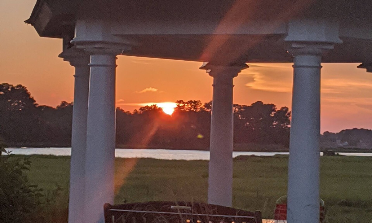 Ocean View House | August weeks reduced in beautiful Bethany Beach! 5 night minimum.