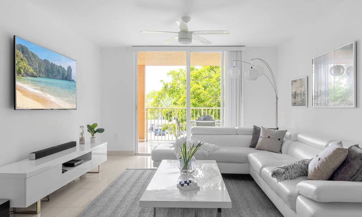 Aventura Condo | Aventura Modern 2-Bedroom Condo in Serene Community