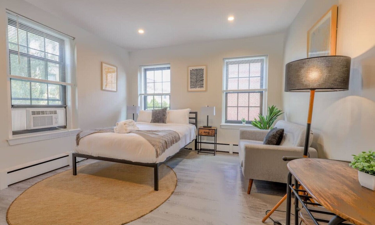 Prudential - St. Botolph Apartment | Back Bay Stylish Studio