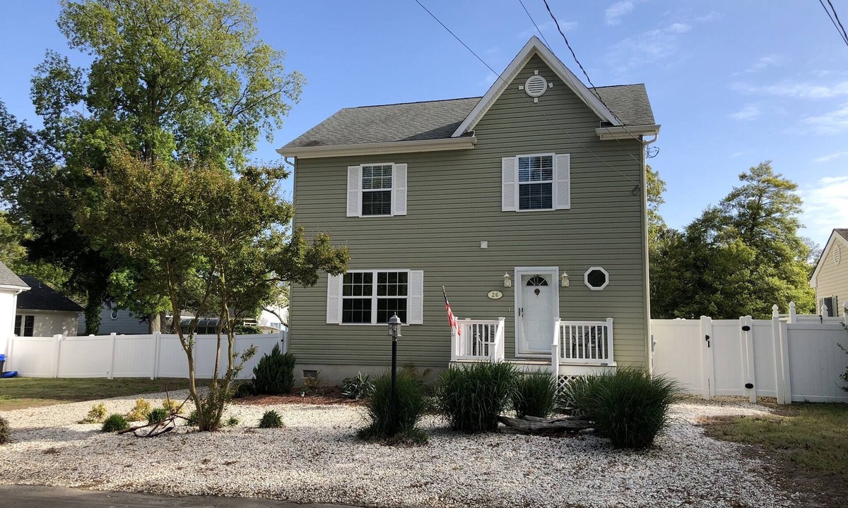 Town Bank House | Bay Block Retreat – Pet-Friendly Fun for Families, Couples & Girls’ Getaways