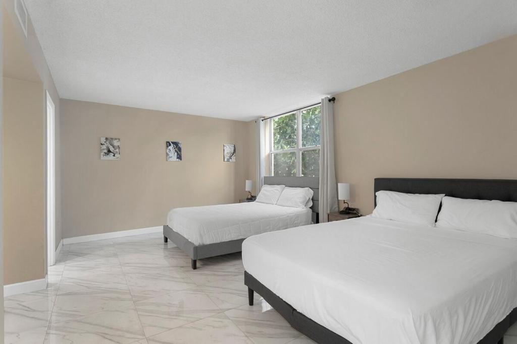 Bay Harbor Islands Apartment | Bay Harbor Sunset Apt 2A