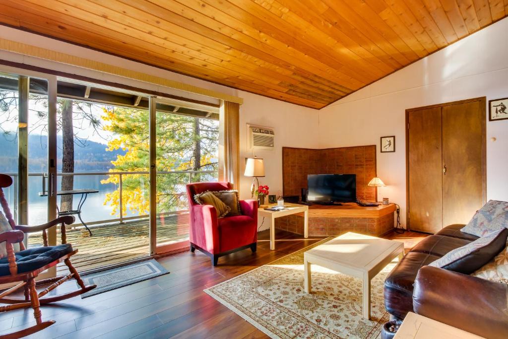 Whitefish Hotel | Bay Point Lakefront 3C Up
