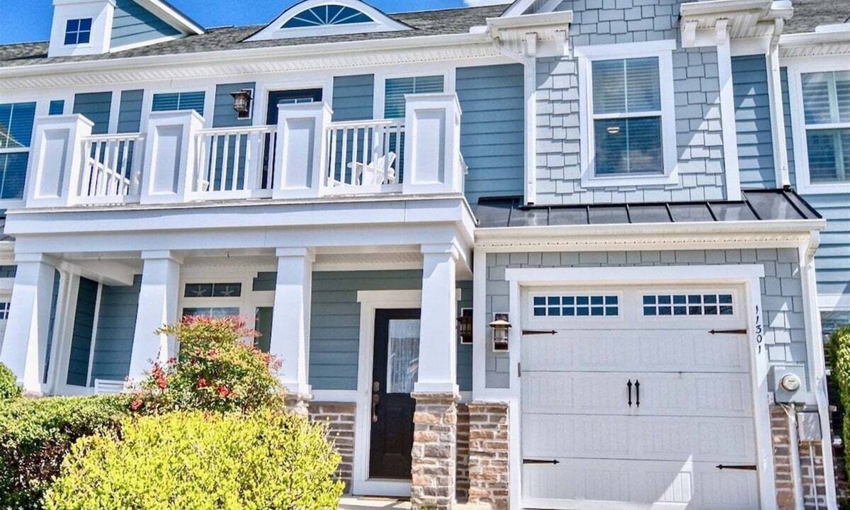 The Commons House | Bayside * 4BR Luxury Villa Townhouse