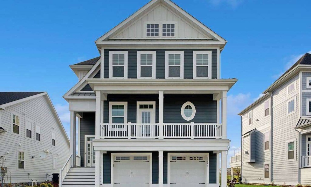 Bayside House | Bayside Resort house w/pools, athletic courts, on-site golf, & shuttle access