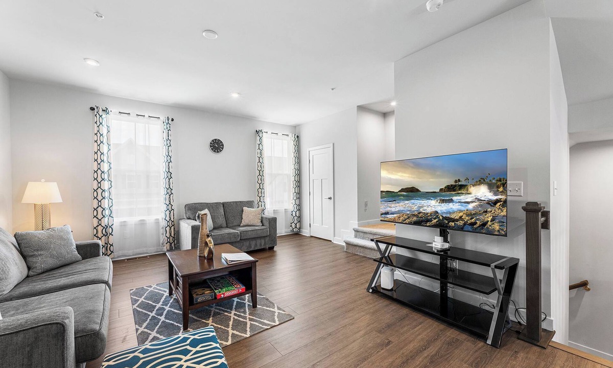 Bayside House | Bayside Retreat | Luxury Resort w/Pools/Amenities