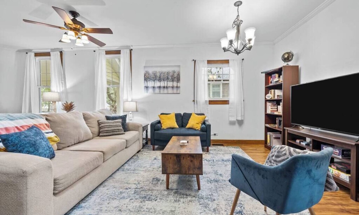 Willoughby Spit House | Beach house w/BBQ, Jacuzzi & fire pit