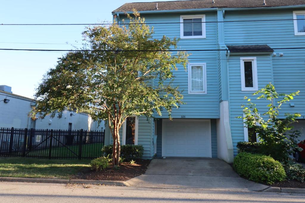 Northeast Virginia Beach House | Beach Luxury Townhouse