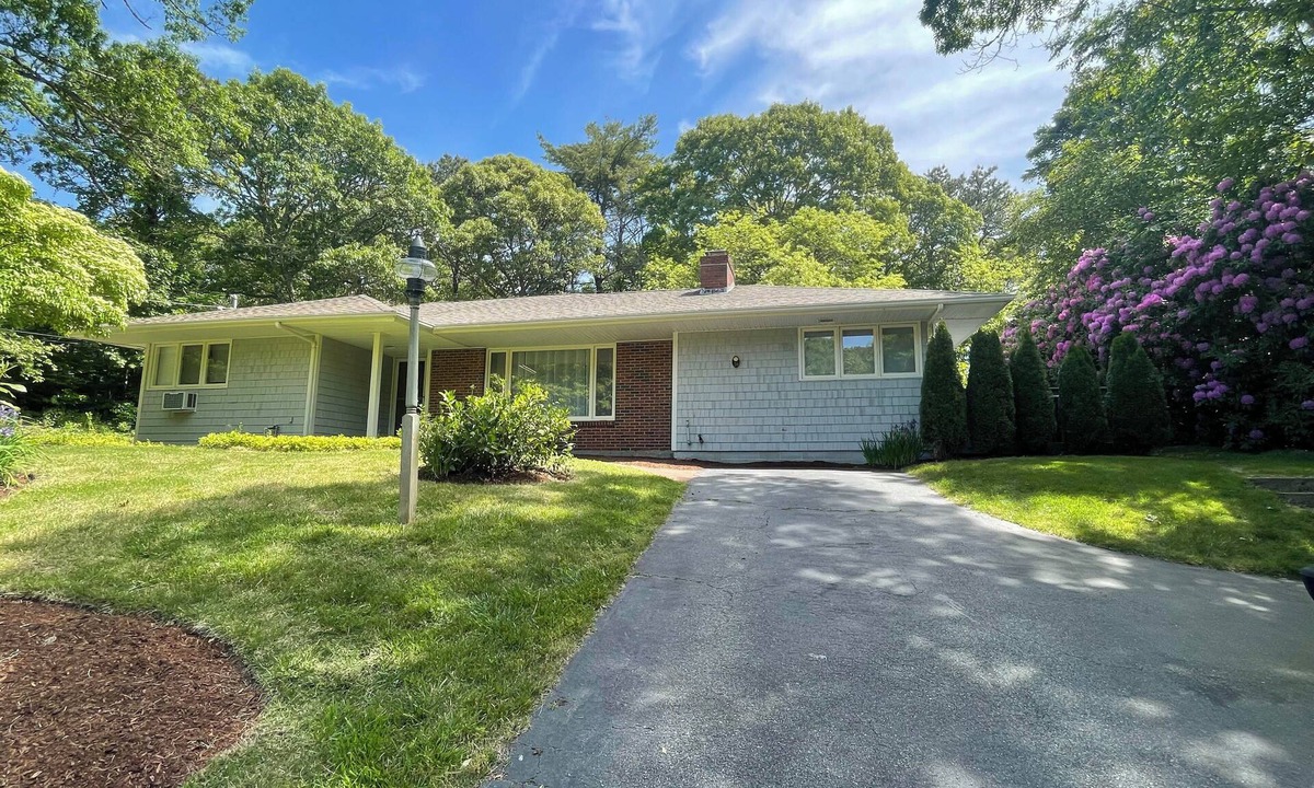 Osterville House | Beach pass included Modern 3BR Osterville retreat, walkable to village center