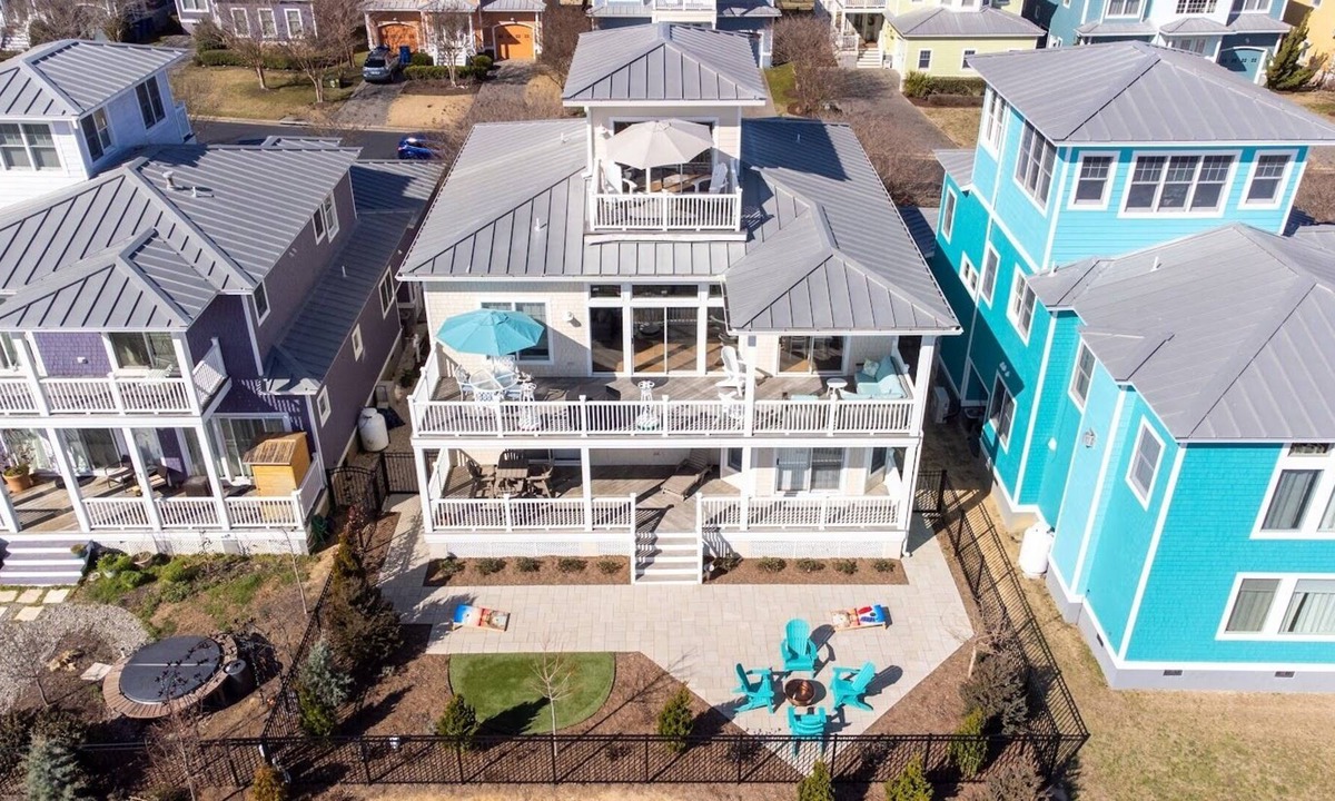 Cape Charles House | Beach Retreat, New Entertainment, Free Golf Carts w/Rental, Golf Pkgs Available