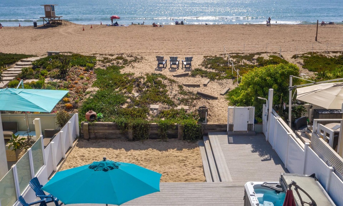 Sunset Beach House | Beachfront House - New Remodel - Views, Spa + Deck