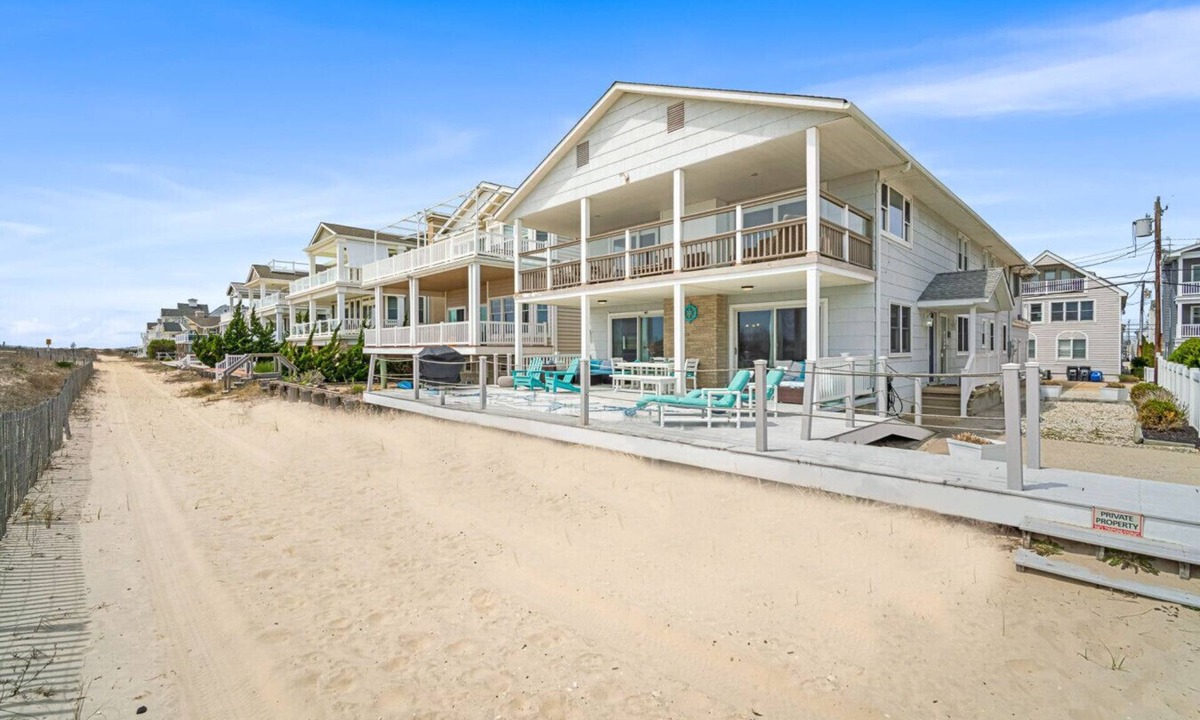 Ocean City House | BEACHFRONT Luxury Home 1st Fl Walkout Shabby Chic + Direct Beach Access