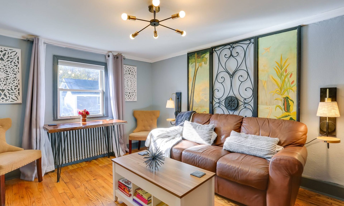 Beacon Apartment | Beacon Apt w/Patio + Grill; Walk to Main St!