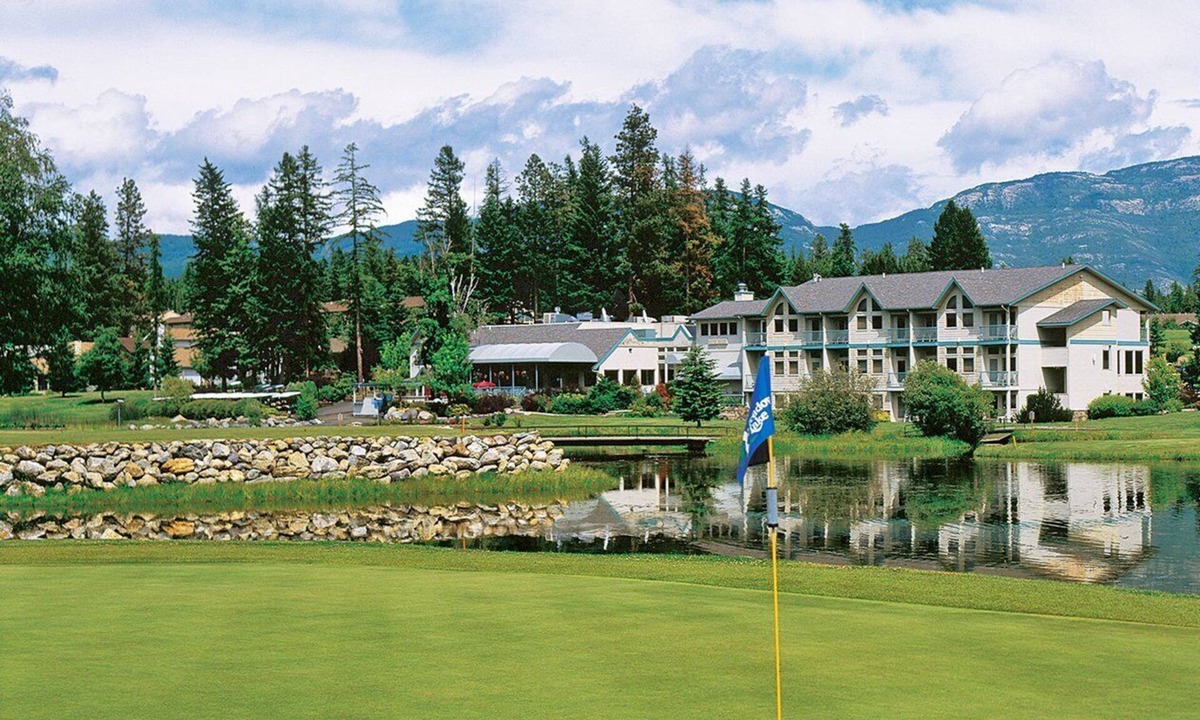 Columbia Falls Apartment | Beautiful 1 bedroom unit at resort, sleeps 4