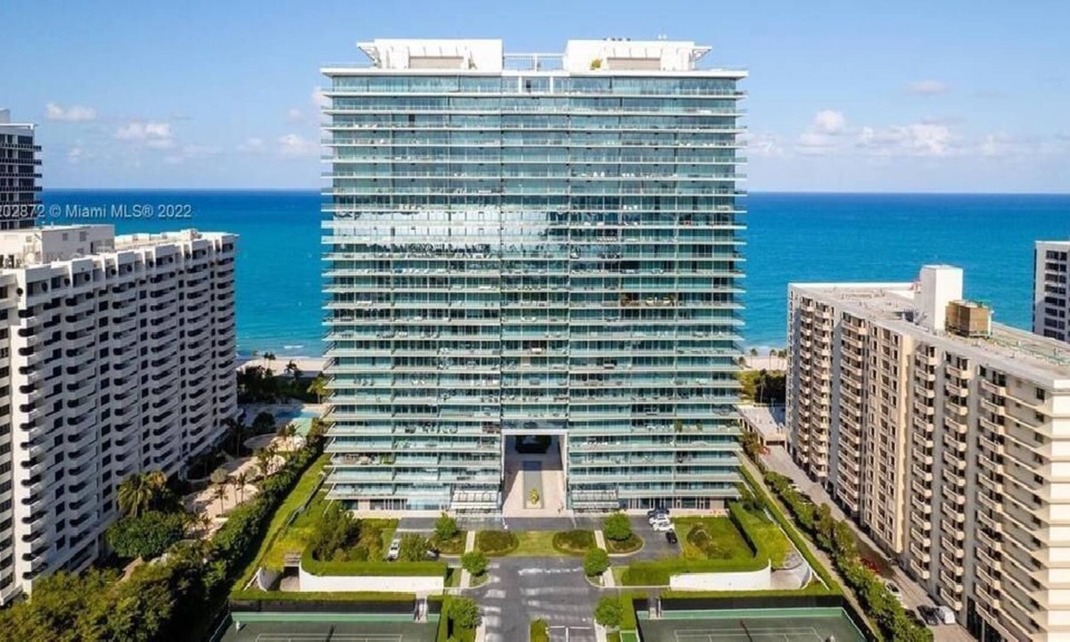 Bal Harbour Condo | Beautiful 2 Br. Condo (325085) by Houzlet