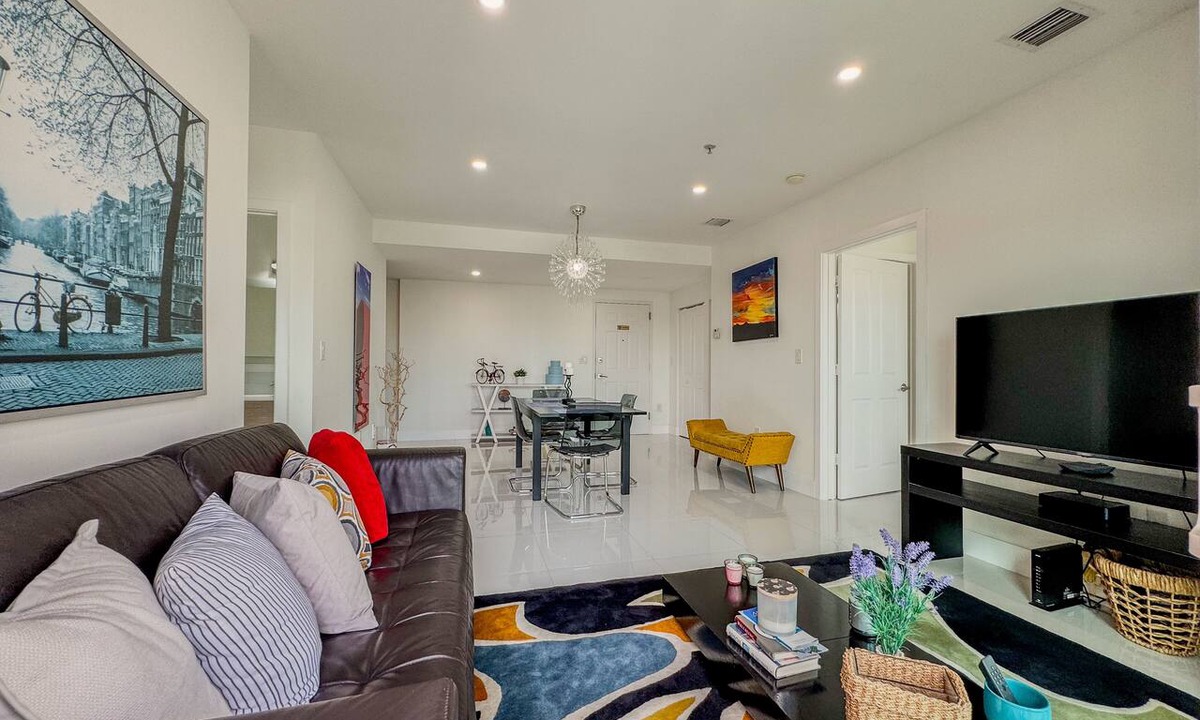 Coral Way Condo | Beautiful 2BE/2BA Renovated Apt in Coral Gables