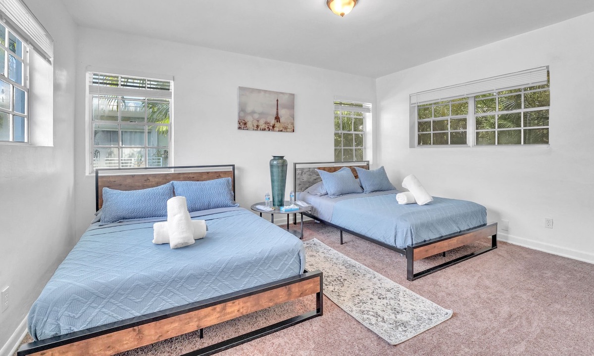 Bay Harbor Islands House | Beautiful 4-bed townhouse perfect for a large family. Near beach.