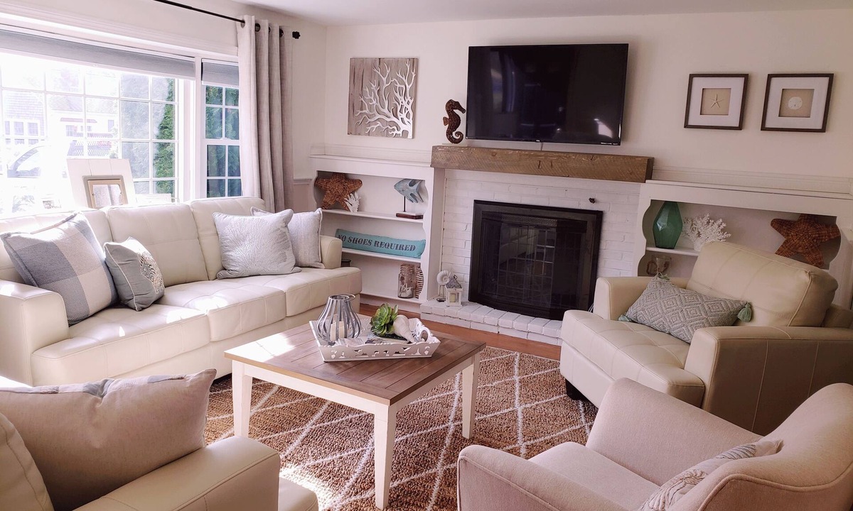 Dennis House | Beautiful Beach Home, close to Mayflower & several Dennis Beaches, north of 6A