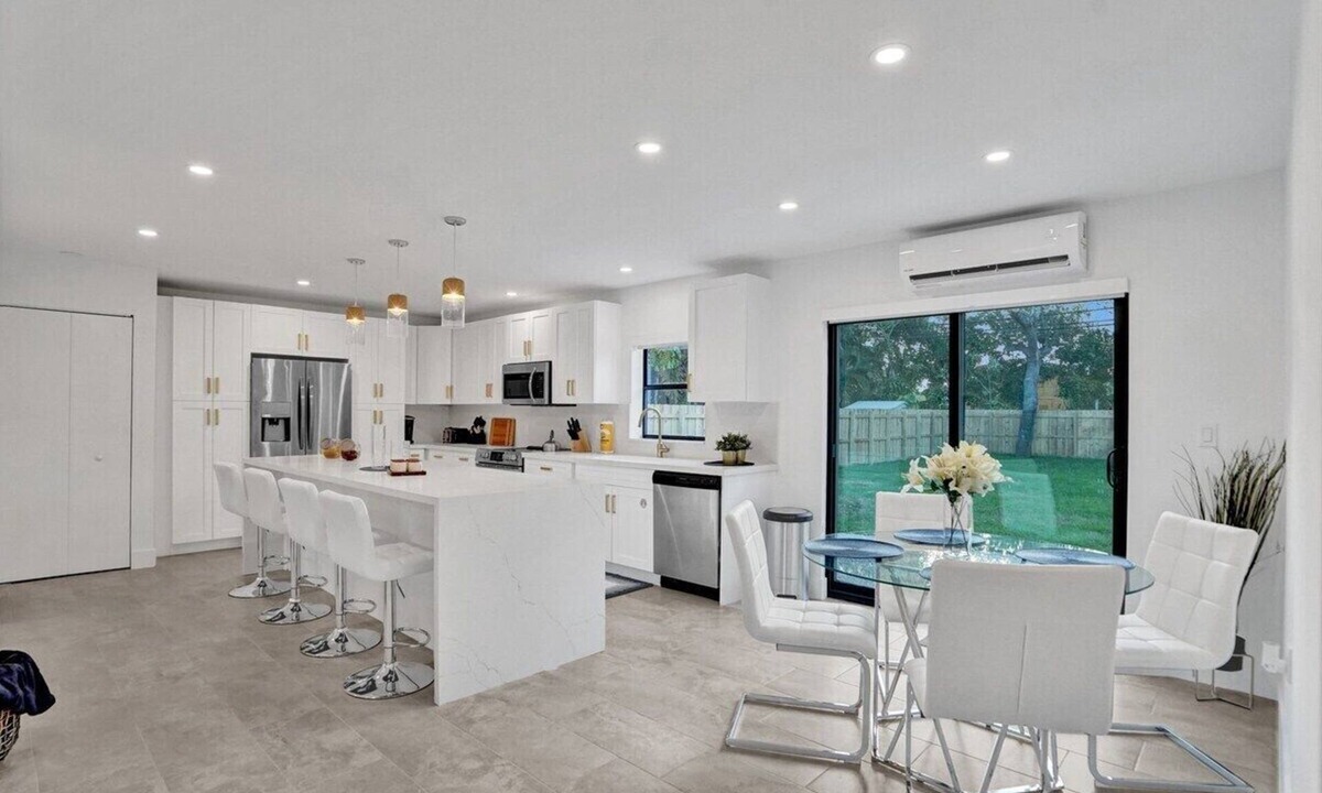 Middle River Terrace House | Beautiful Golden palace house, 2 bdrs