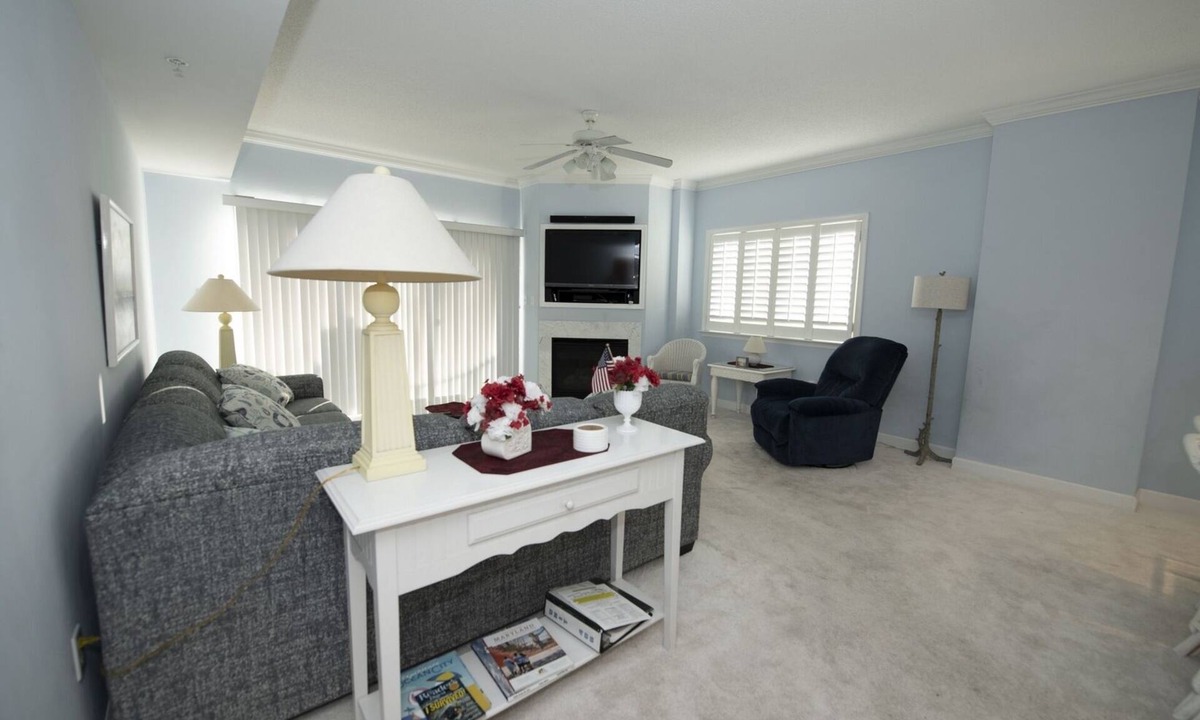 Midtown Ocean City Condo | Beautiful Luxury 3 Bedroom Condo with Free WiFi and an Outdoor Rooftop Pool Just Steps From the Beach!