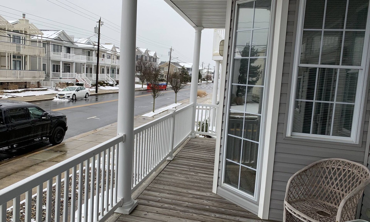 South End Condo | Beautiful Southend 1st Floor condo 1 block from the beach