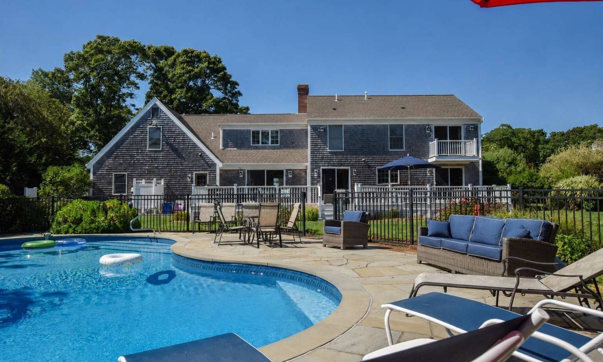Eastham House | Beautiful Spacious Family Retreat w/Pool!