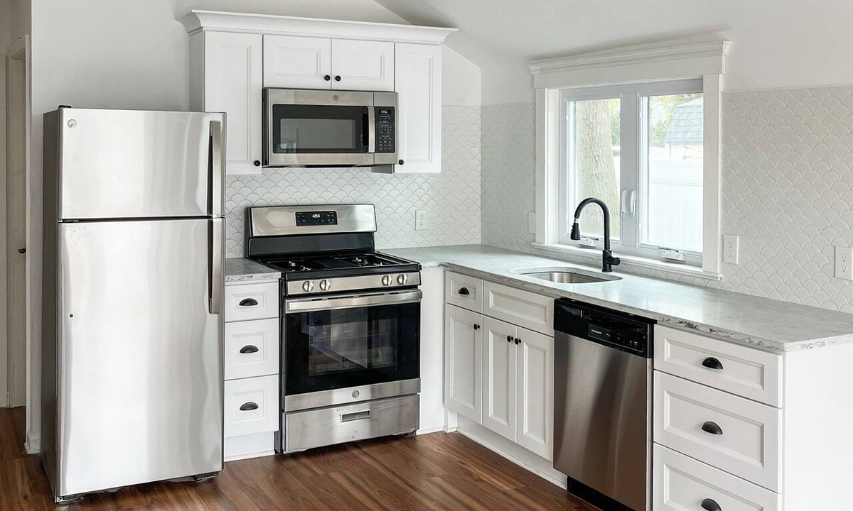 West Belmar House | Beautifully renovated cottage less than a mile to the beach!