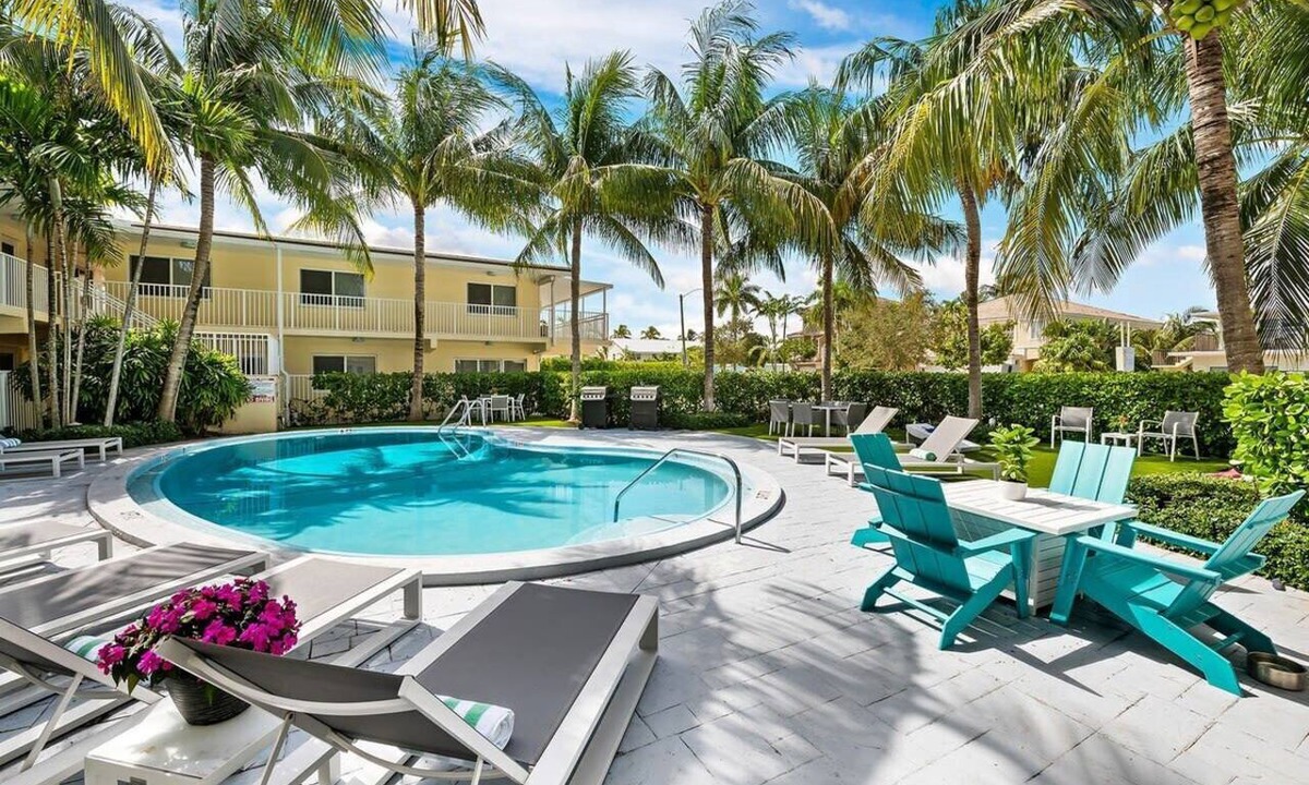 Lauderdale-by-the-Sea Apartment | Bermuda Isles Villas - King #23