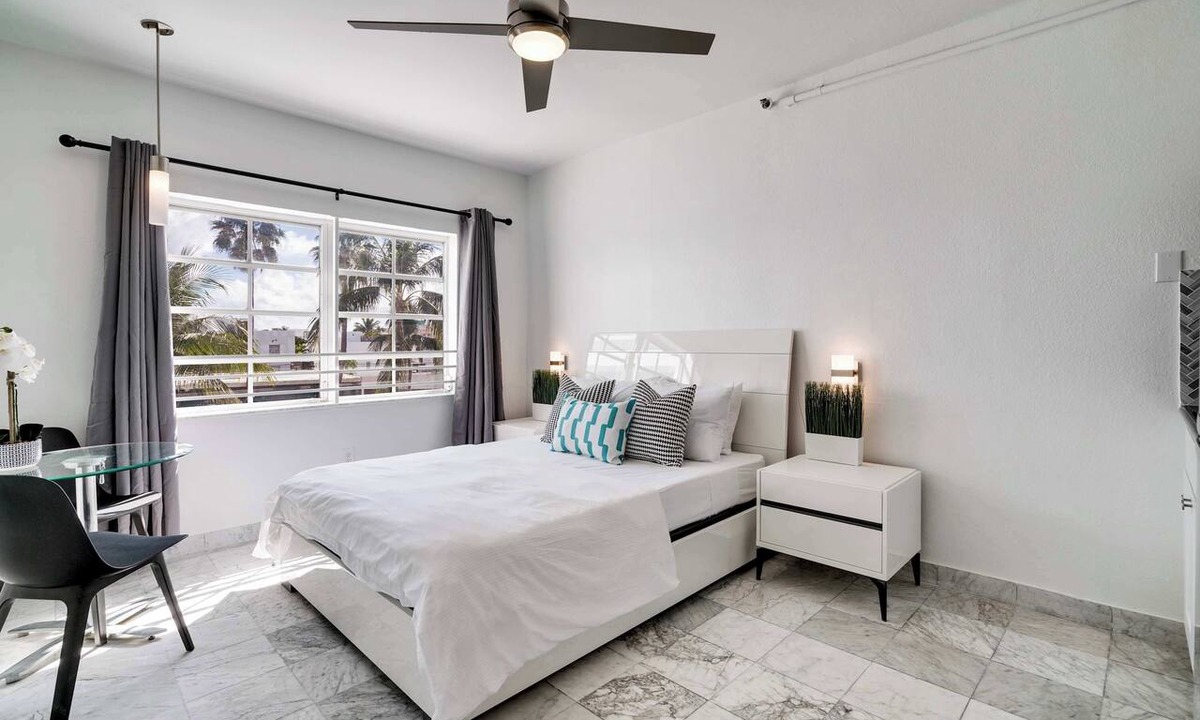 Flamingo/Lummus Condo | Best Beach Location | Wi-Fi, TV & Amenities