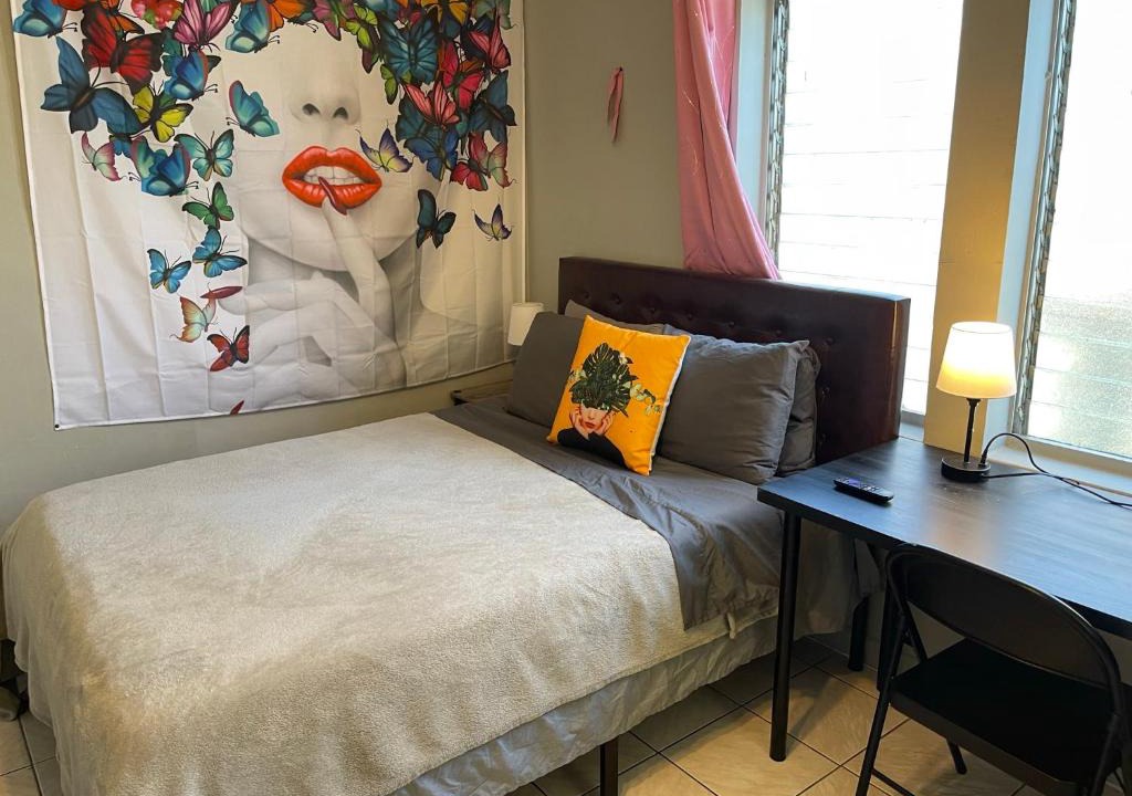 Allapattah House | Best Value inside City Miami, Near Airport, Beach, Center & Metro