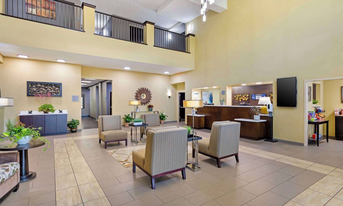 Thornburg Hotel | Best Western Plus Thornburg Inn & Suites
