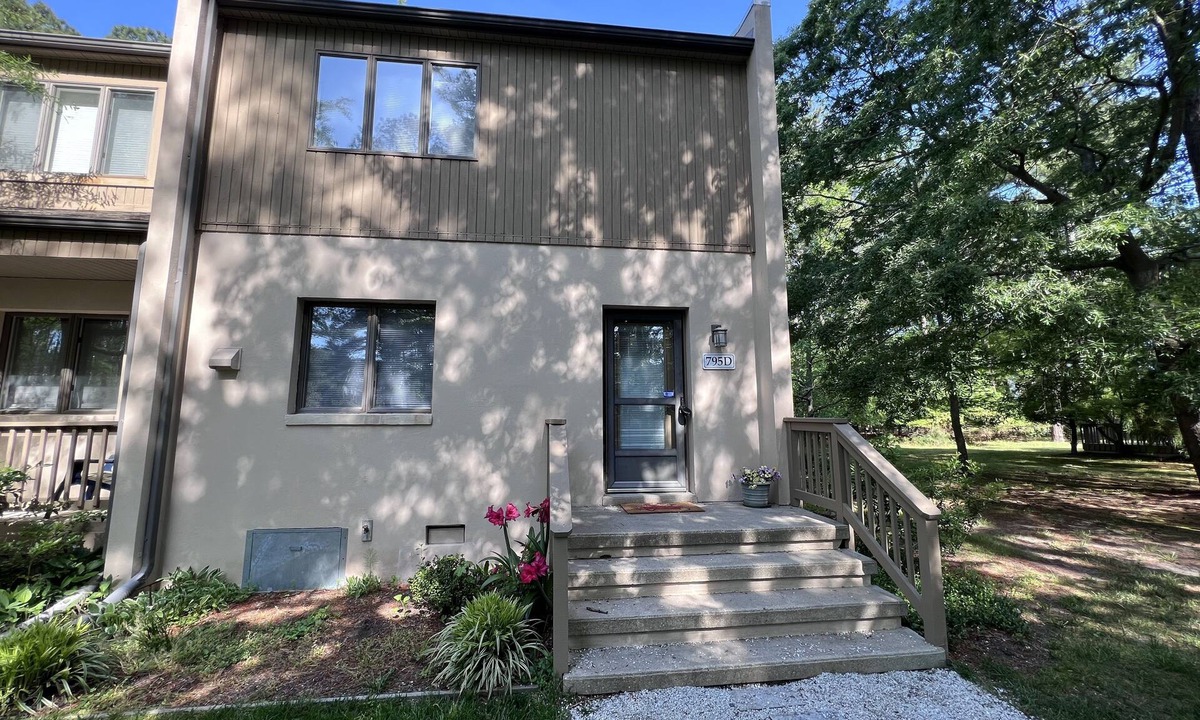 Bethany Beach House | Bethany Beach 3BR Townhome - Pool & Tennis - Walkable To Downtown!